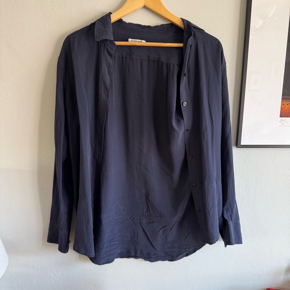 Everlane - The Must-Have Shirt in Washable Silk
